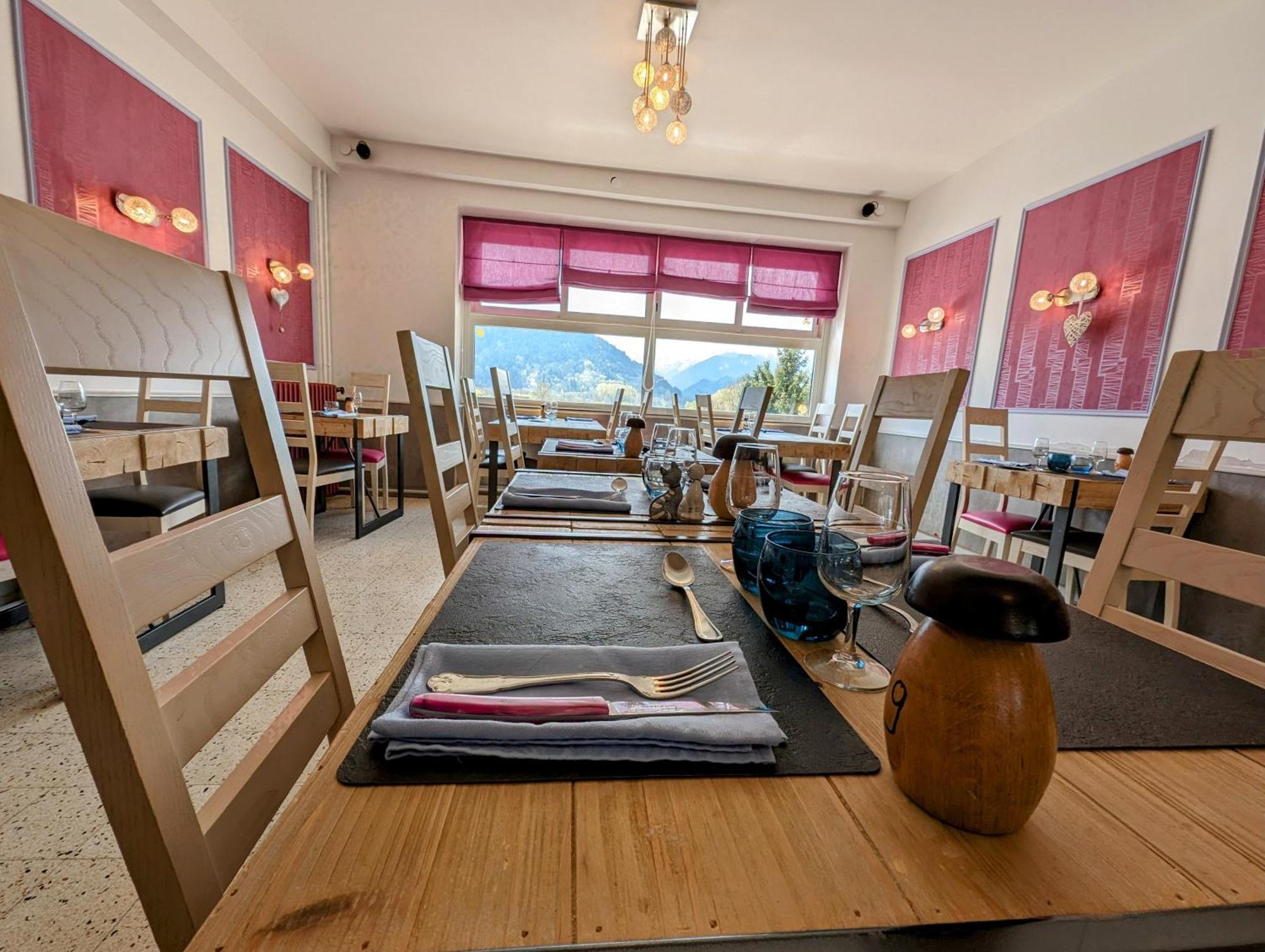 Logis Hotel Le Beau Site Chambon-sur-Lac Exterior foto
