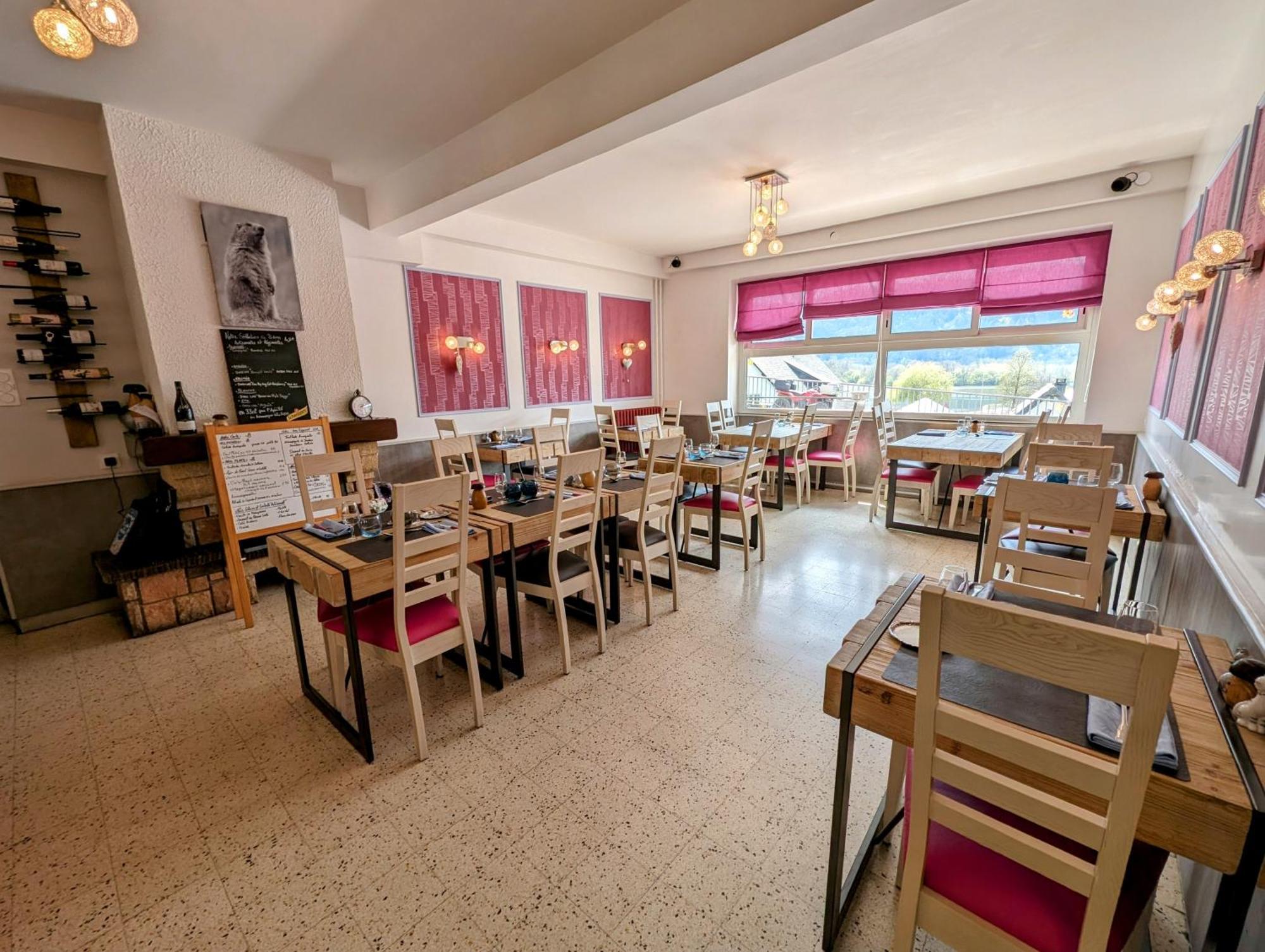 Logis Hotel Le Beau Site Chambon-sur-Lac Exterior foto