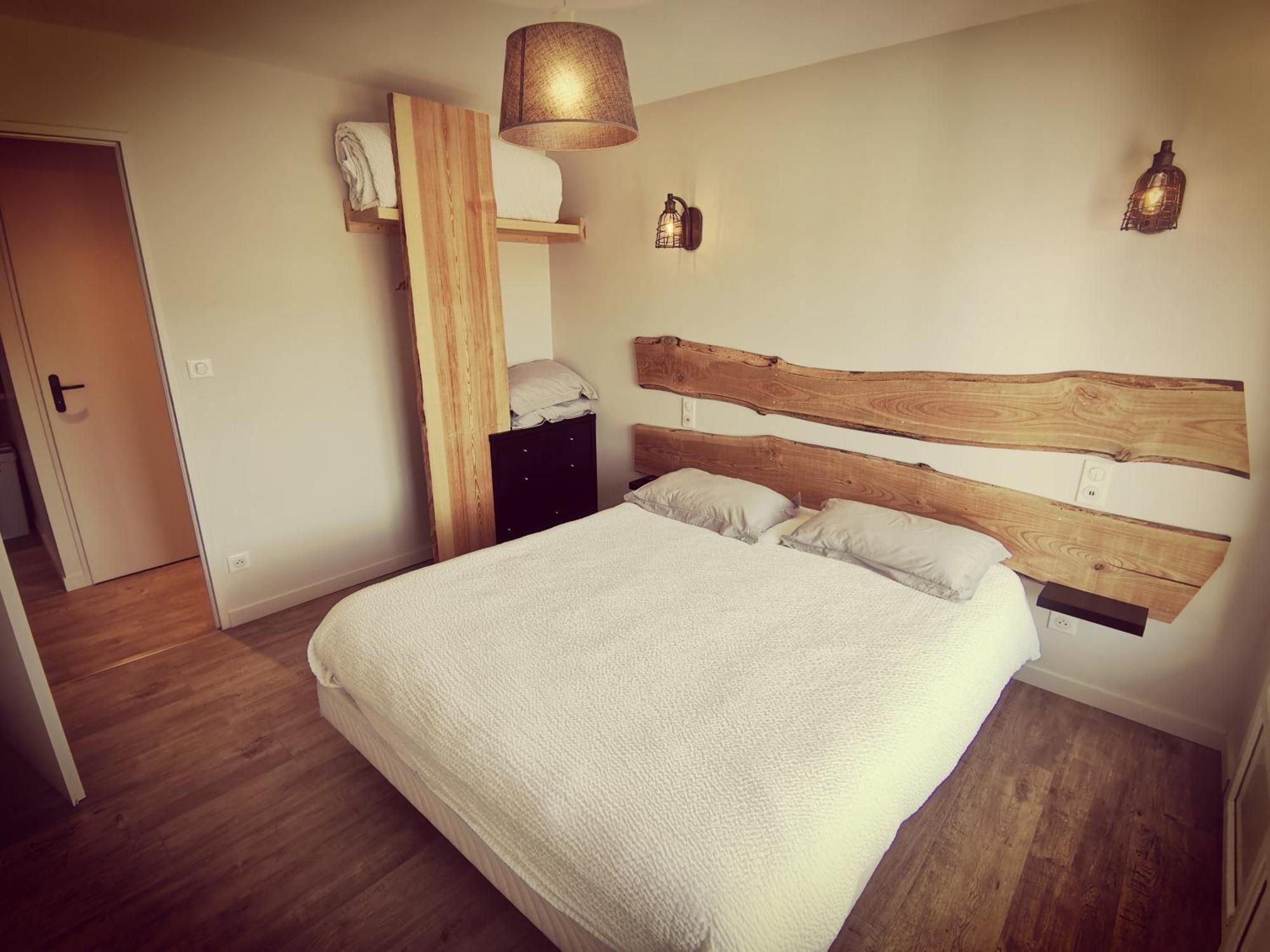 Logis Hotel Le Beau Site Chambon-sur-Lac Exterior foto