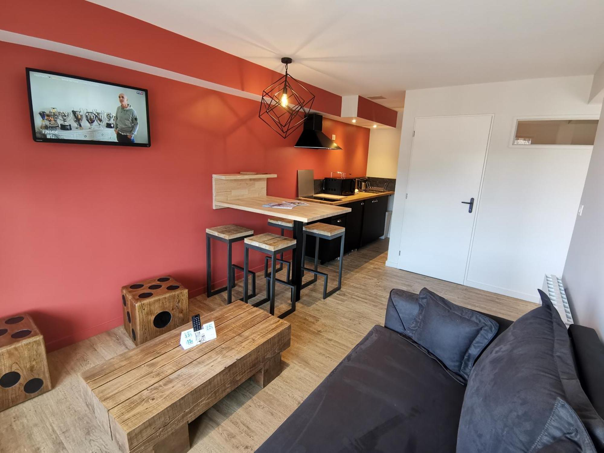 Logis Hotel Le Beau Site Chambon-sur-Lac Exterior foto