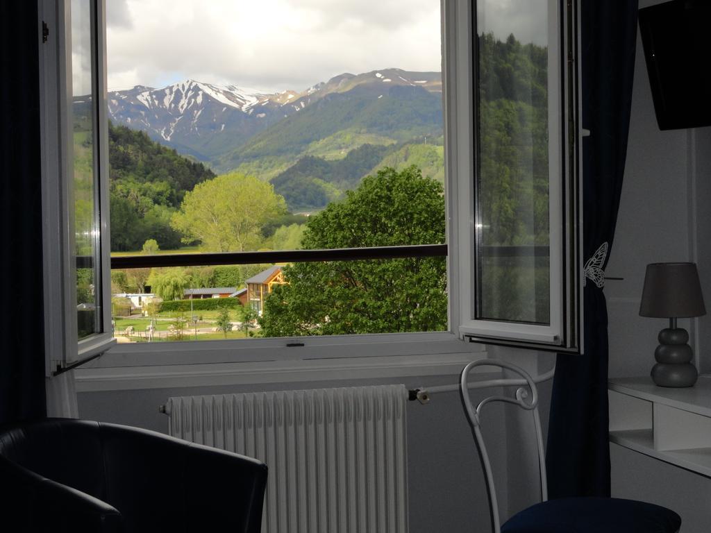 Logis Hotel Le Beau Site Chambon-sur-Lac Exterior foto