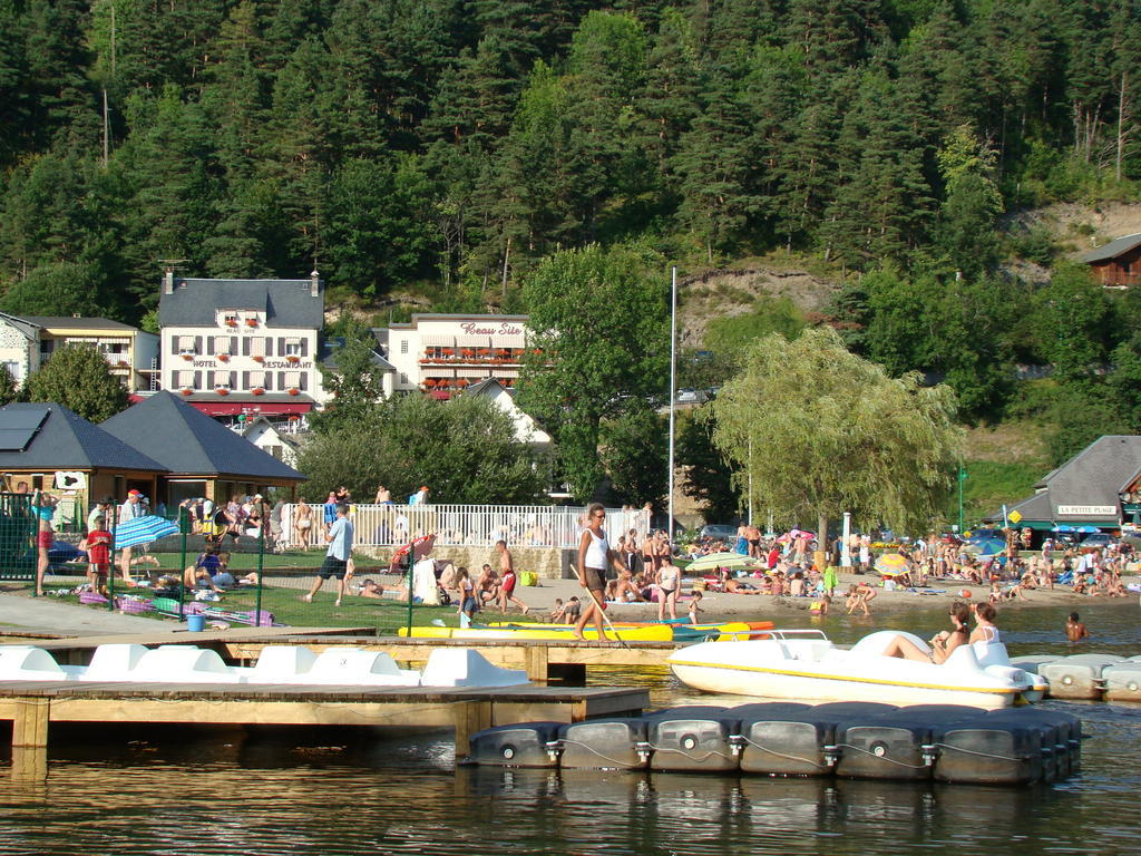 Logis Hotel Le Beau Site Chambon-sur-Lac Exterior foto